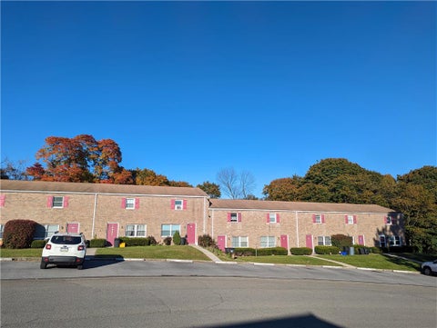 Photo for 121 E Hillcrest Lane E43