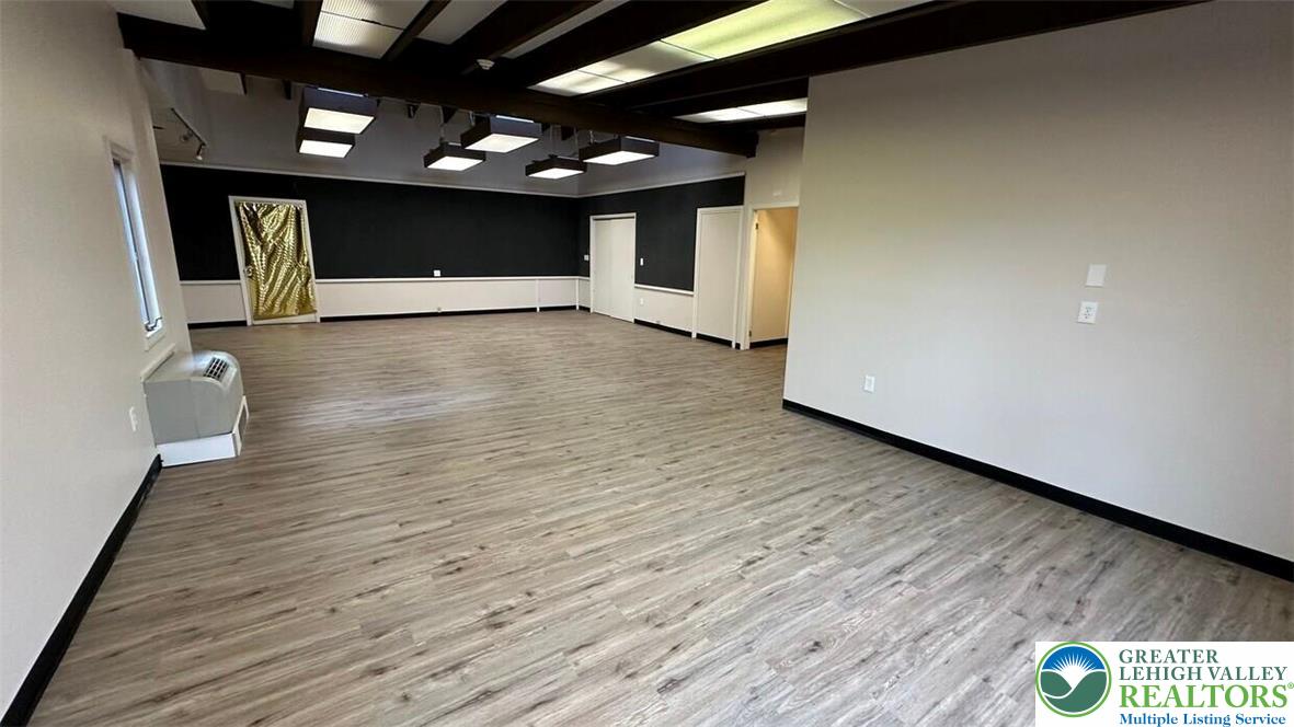 3005 Brodhead Road 289/293/299