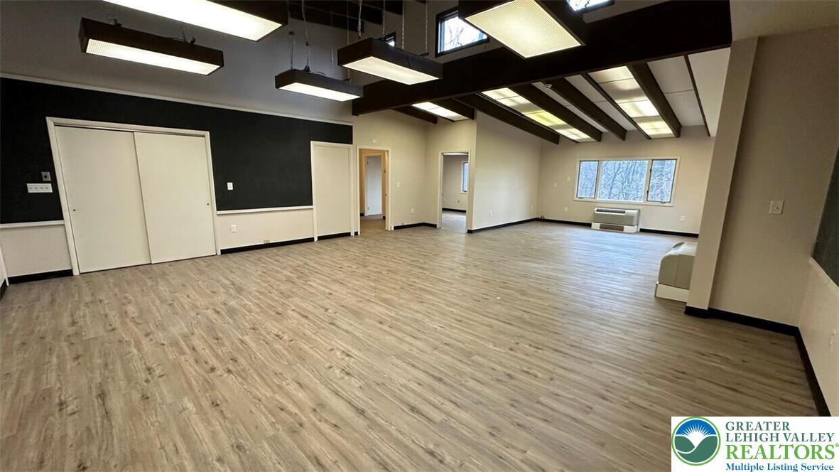 3005 Brodhead Road 289/293/299