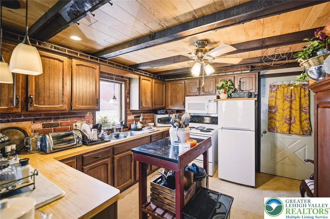 Maxatawny Twp, Pennsylvania 19539, United States, 6 Bedrooms Bedrooms, ,2 BathroomsBathrooms,Residential,Active,219177