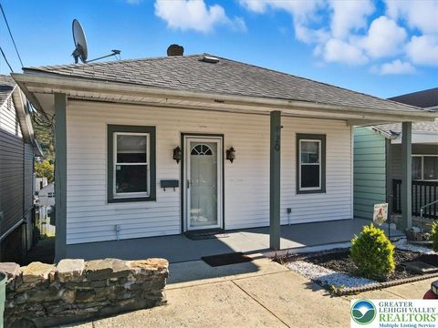 Photo of 20 W Garibaldi Avenue, Nesquehoning Boro, PA 18240 (MLS # 766216) Photo of 20 W Garibaldi Avenue, Nesquehoning Boro, PA 18240 (MLS # 766216)