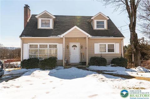 Photo of 2127 W Main Street, Stroud Twp, PA 18360 (MLS # 772448)