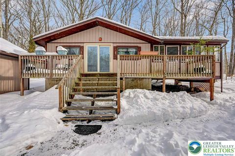 Photo of 1543 Lake Lane, Tobyhanna Twp, PA 18347 (MLS # 771455)