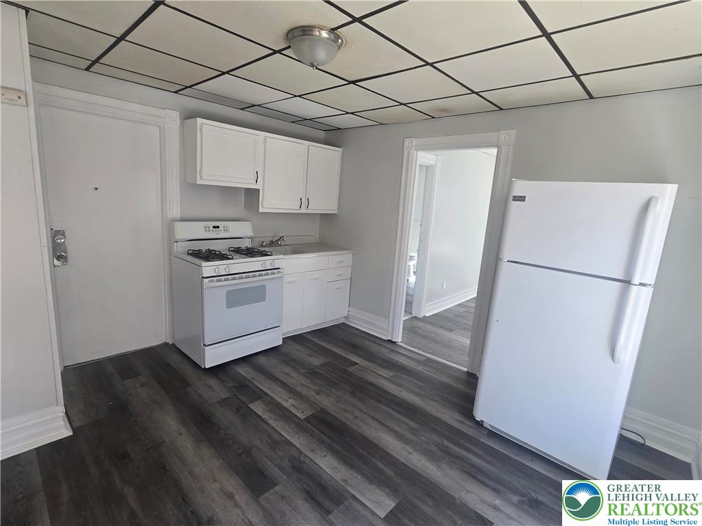 452 W Maple Street 1