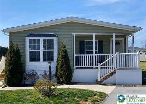 Photo of 8865 Breinig Run Circle, Macungie, PA 18031 (MLS # 771154)