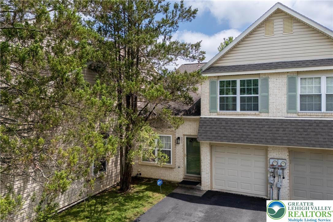 Upper Macungie Twp, Pennsylvania 18104, United States, 3 Bedrooms Bedrooms, ,3 BathroomsBathrooms,Residential,Active,173415