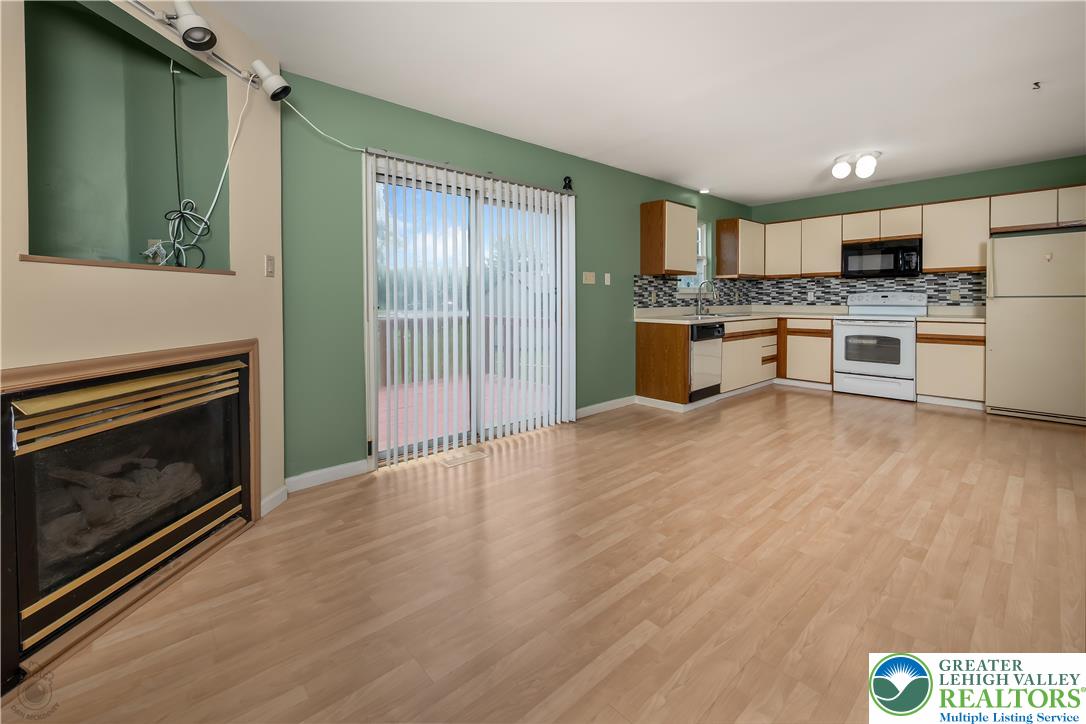 Upper Macungie Twp, Pennsylvania 18104, United States, 3 Bedrooms Bedrooms, ,3 BathroomsBathrooms,Residential,Active,173415