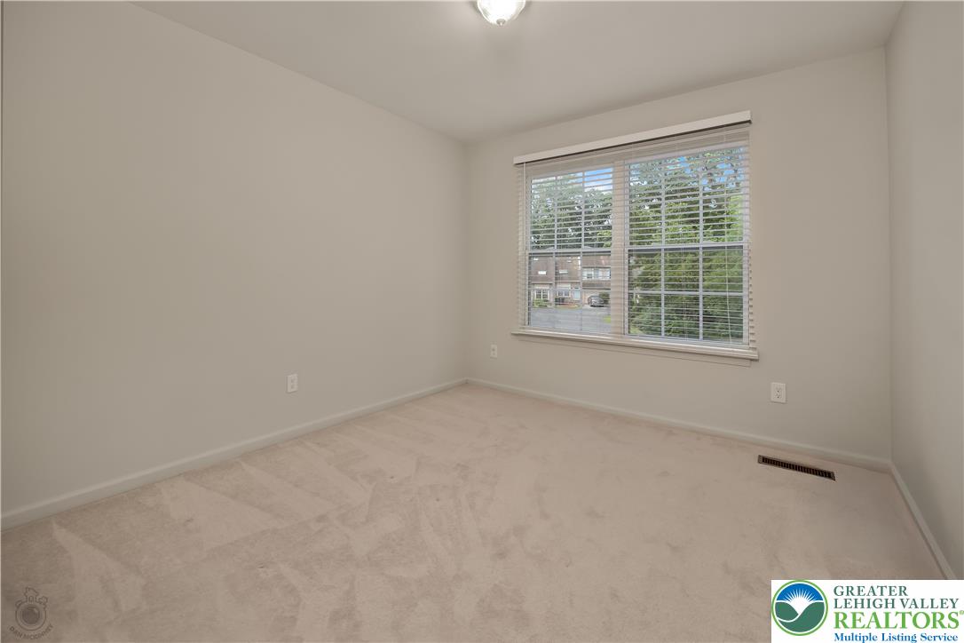 Upper Macungie Twp, Pennsylvania 18104, United States, 3 Bedrooms Bedrooms, ,3 BathroomsBathrooms,Residential,Active,173415