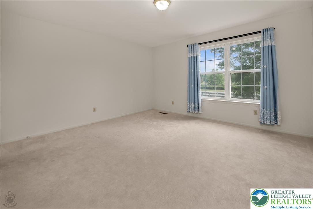 Upper Macungie Twp, Pennsylvania 18104, United States, 3 Bedrooms Bedrooms, ,3 BathroomsBathrooms,Residential,Active,173415