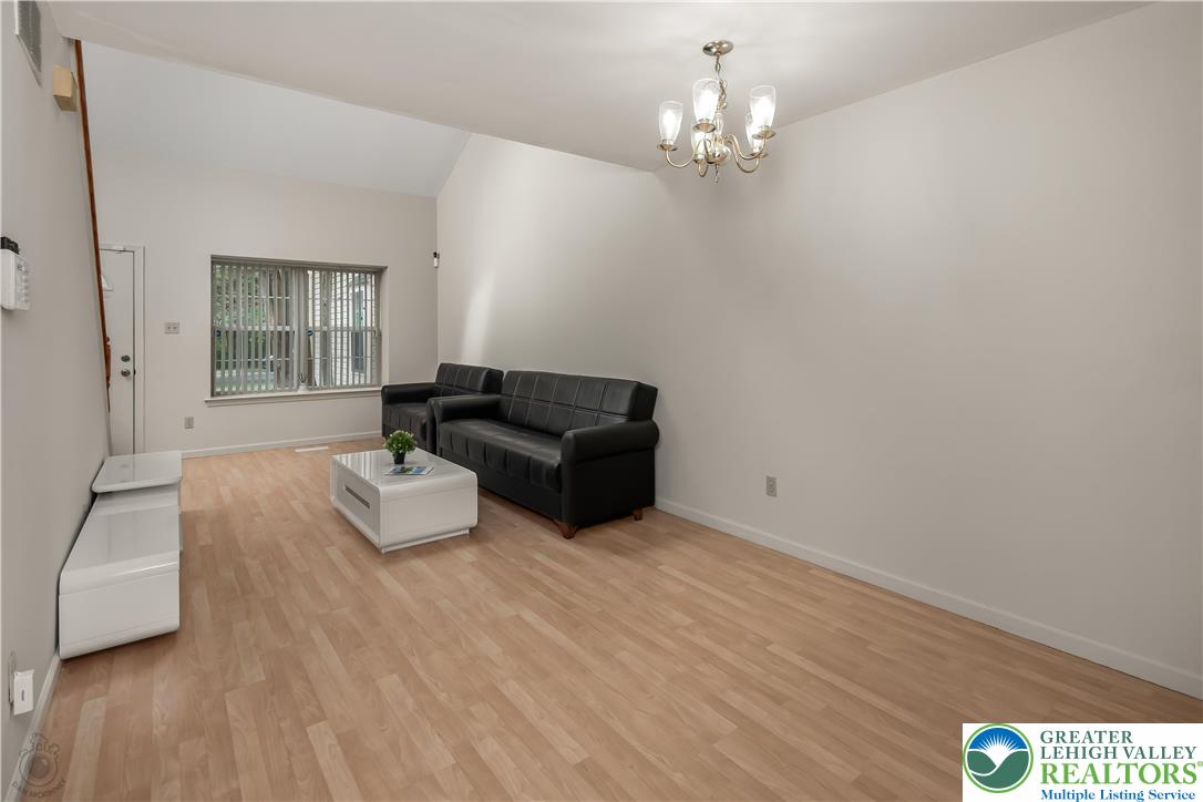 Upper Macungie Twp, Pennsylvania 18104, United States, 3 Bedrooms Bedrooms, ,3 BathroomsBathrooms,Residential,Active,173415