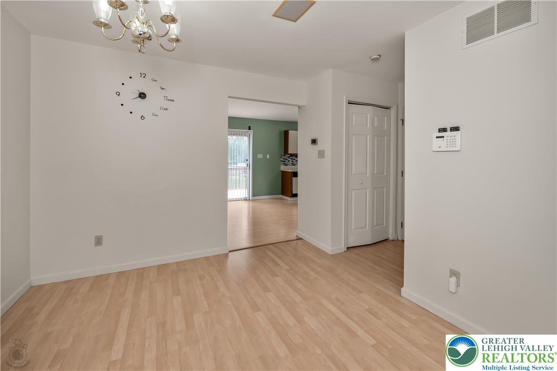 Upper Macungie Twp, Pennsylvania 18104, United States, 3 Bedrooms Bedrooms, ,3 BathroomsBathrooms,Residential,Active,173415