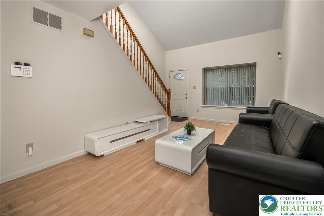 Upper Macungie Twp, Pennsylvania 18104, United States, 3 Bedrooms Bedrooms, ,3 BathroomsBathrooms,Residential,Active,173415