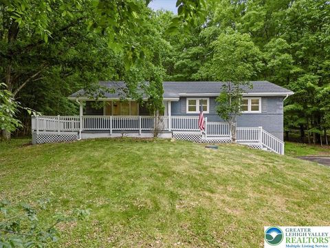 Photo of 117 Jennifer Lane, Chestnuthill Twp, PA 18330 (MLS # 779436)