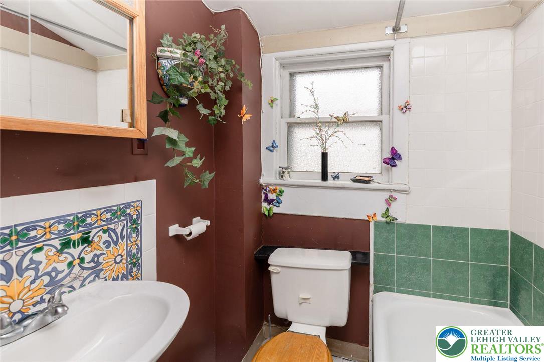 21 N 2nd Street