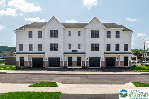 Photo of 560 Long Street #4, Emmaus Boro, PA 18049 (MLS # 756968) Photo of 560 Long Street #4, Emmaus Boro, PA 18049 (MLS # 756968)