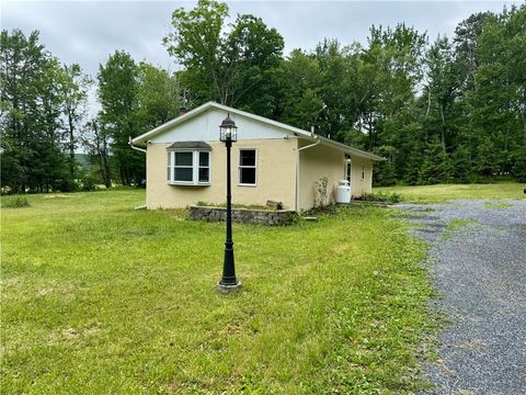 Homes For Rent - 244 Sawmill Road<br/> Franklin, PA 18235
