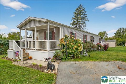 Photo of 8792 Turkey Ridge Road, Macungie, PA 18031 (MLS # 765584) Photo of 8792 Turkey Ridge Road, Macungie, PA 18031 (MLS # 765584)