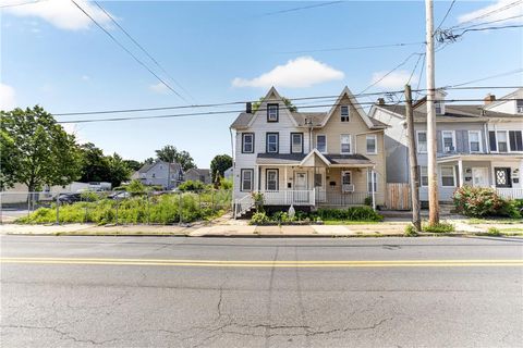 Homes For Sale - 1006 W Berwick Street<br/> Easton, PA 18042