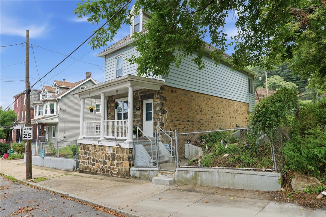 809 Hayes Street