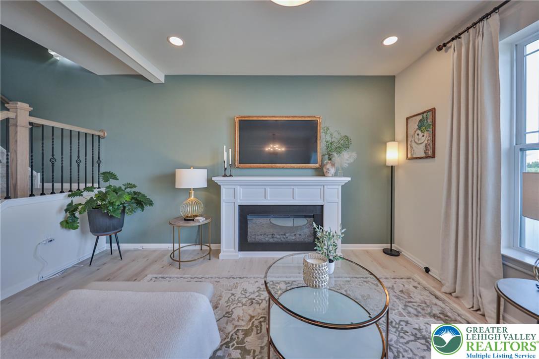 Allentown City, Pennsylvania 18104, United States, 3 Bedrooms Bedrooms, ,3 BathroomsBathrooms,Residential,Active,225342