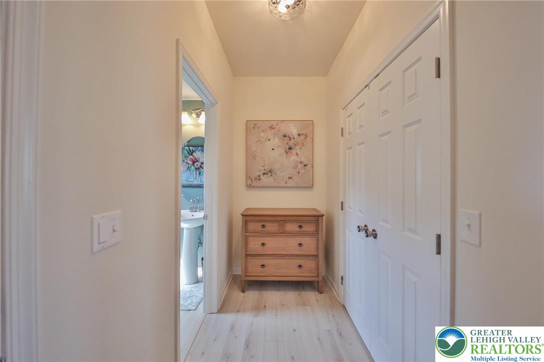 Allentown City, Pennsylvania 18104, United States, 3 Bedrooms Bedrooms, ,3 BathroomsBathrooms,Residential,Active,225342