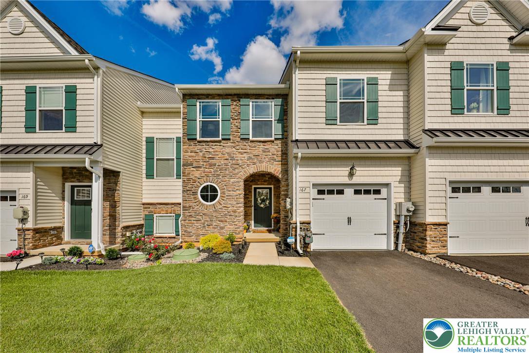 Allentown City, Pennsylvania 18104, United States, 3 Bedrooms Bedrooms, ,3 BathroomsBathrooms,Residential,Active,225342