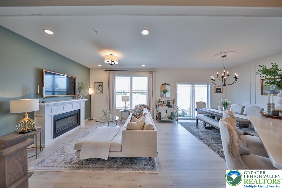 Allentown City, Pennsylvania 18104, United States, 3 Bedrooms Bedrooms, ,3 BathroomsBathrooms,Residential,Active,225342