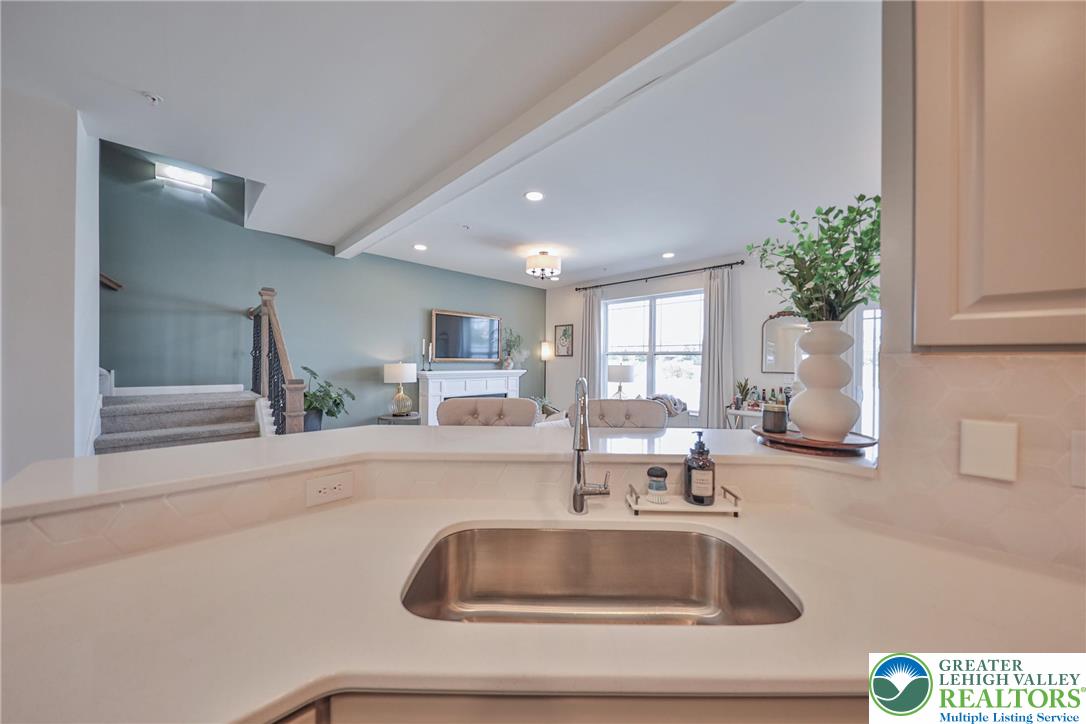 Allentown City, Pennsylvania 18104, United States, 3 Bedrooms Bedrooms, ,3 BathroomsBathrooms,Residential,Active,225342