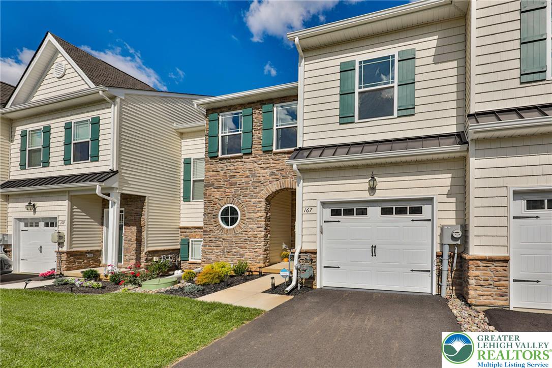 Allentown City, Pennsylvania 18104, United States, 3 Bedrooms Bedrooms, ,3 BathroomsBathrooms,Residential,Active,225342