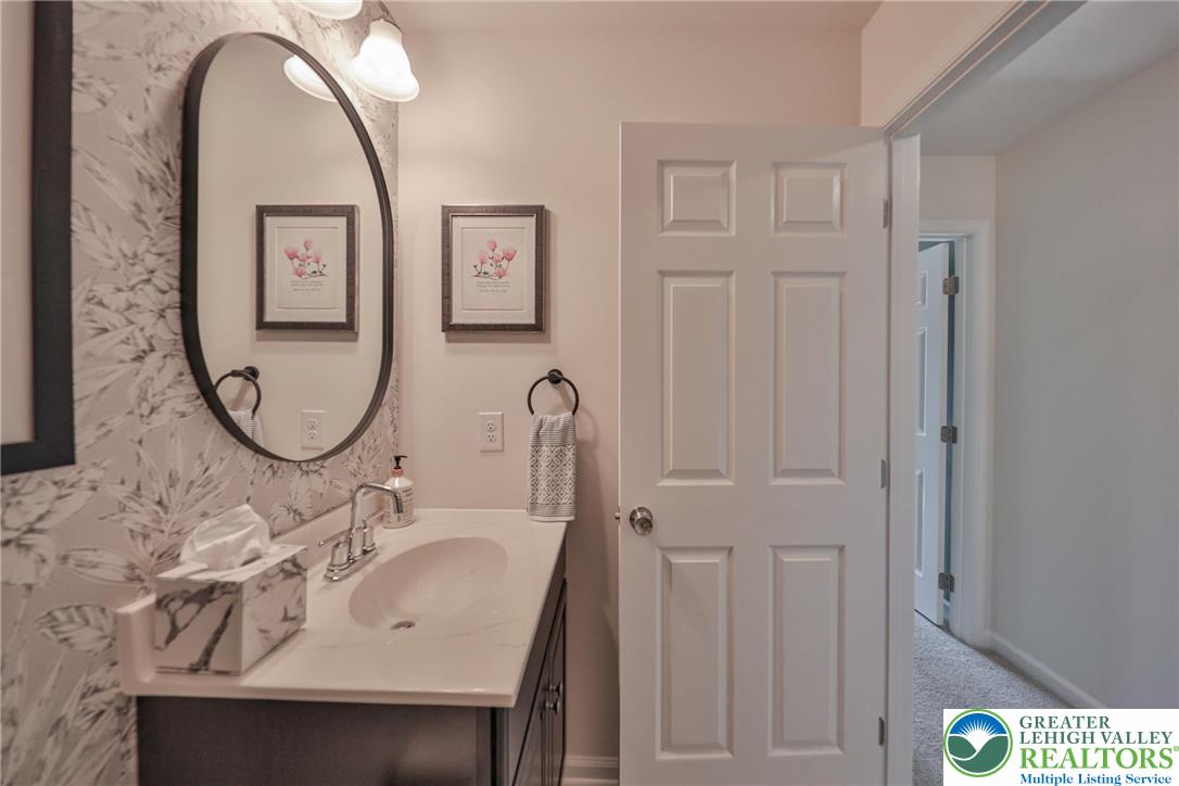 Allentown City, Pennsylvania 18104, United States, 3 Bedrooms Bedrooms, ,3 BathroomsBathrooms,Residential,Active,225342