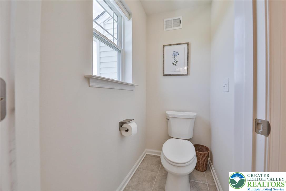 Allentown City, Pennsylvania 18104, United States, 3 Bedrooms Bedrooms, ,3 BathroomsBathrooms,Residential,Active,225342