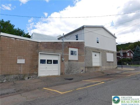 Photo of 137 W South, Mahanoy City Boro, PA 17948 (MLS # 763623) Photo of 137 W South, Mahanoy City Boro, PA 17948 (MLS # 763623)