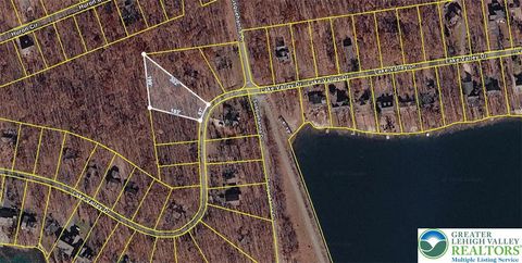 Homes For Sale - 32 Lake Valley Drive #B<br/> Hazleton, PA 18202