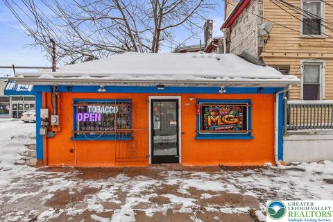 Photo of 909 Linden St, Allentown, PA 18101 (MLS # 770762)