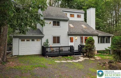 Photo of 2985 Grace Terrace, Coolbaugh Twp, PA 18466 (MLS # 778061)