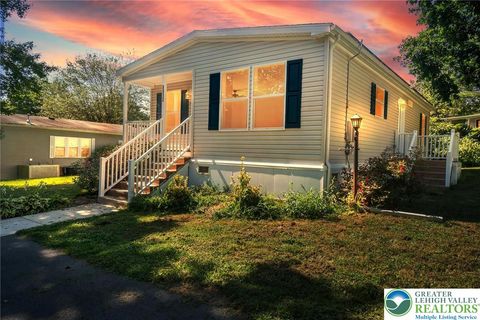 Photo of 8912 cedar Road, Macungie Boro, PA 18031 (MLS # 762974) Photo of 8912 cedar Road, Macungie Boro, PA 18031 (MLS # 762974)