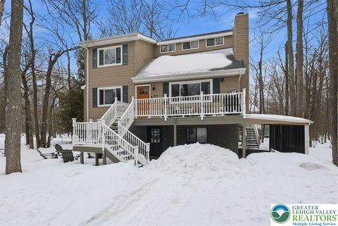 Photo of 1781 Rolling Hills Drive, Coolbaugh Twp, PA 18466 (MLS # 772522)