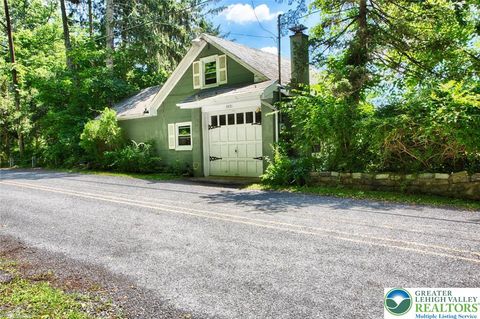 Photo of 5449 De Pues Road, Lower Mt Bethel Twp, PA 18013 (MLS # 768563)