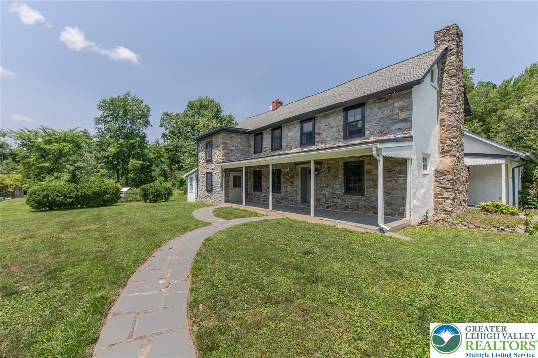 1350 Old Plains Road