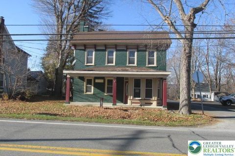 Photo of 2376 N Delaware Drive, Upper Mt Bethel Twp, PA 18343 (MLS # 762458) Photo of 2376 N Delaware Drive, Upper Mt Bethel Twp, PA 18343 (MLS # 762458)