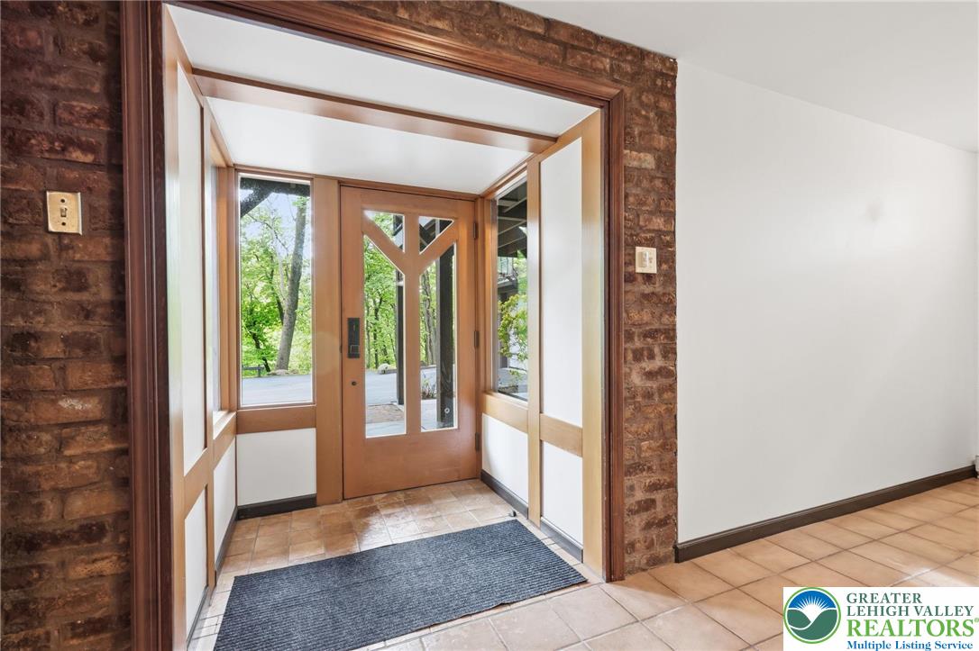 2244 springtown hill Road