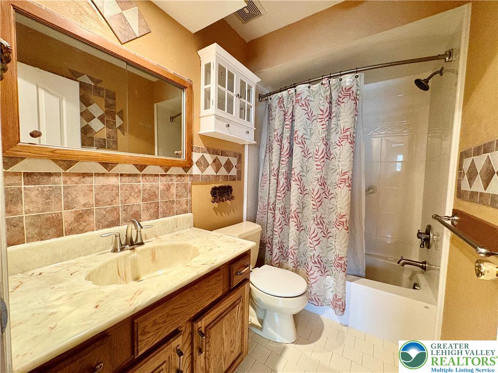 South Whitehall Twp, Pennsylvania 18103, United States, 4 Bedrooms Bedrooms, ,3 BathroomsBathrooms,Residential,Active,169127