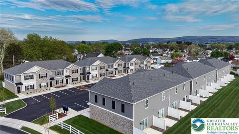 Photo of 1411 Greenview Drive #3, Bethlehem, PA 18018 (MLS # 779772)