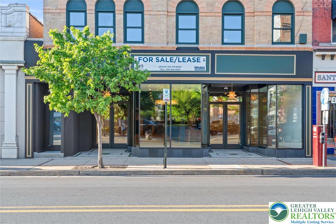 13 E 3rd Street