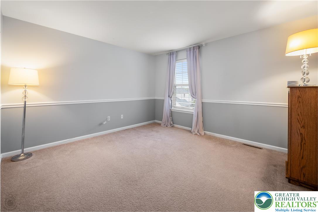 Forks Twp, Pennsylvania 18040, United States, 4 Bedrooms Bedrooms, ,3 BathroomsBathrooms,Residential,Active,225588