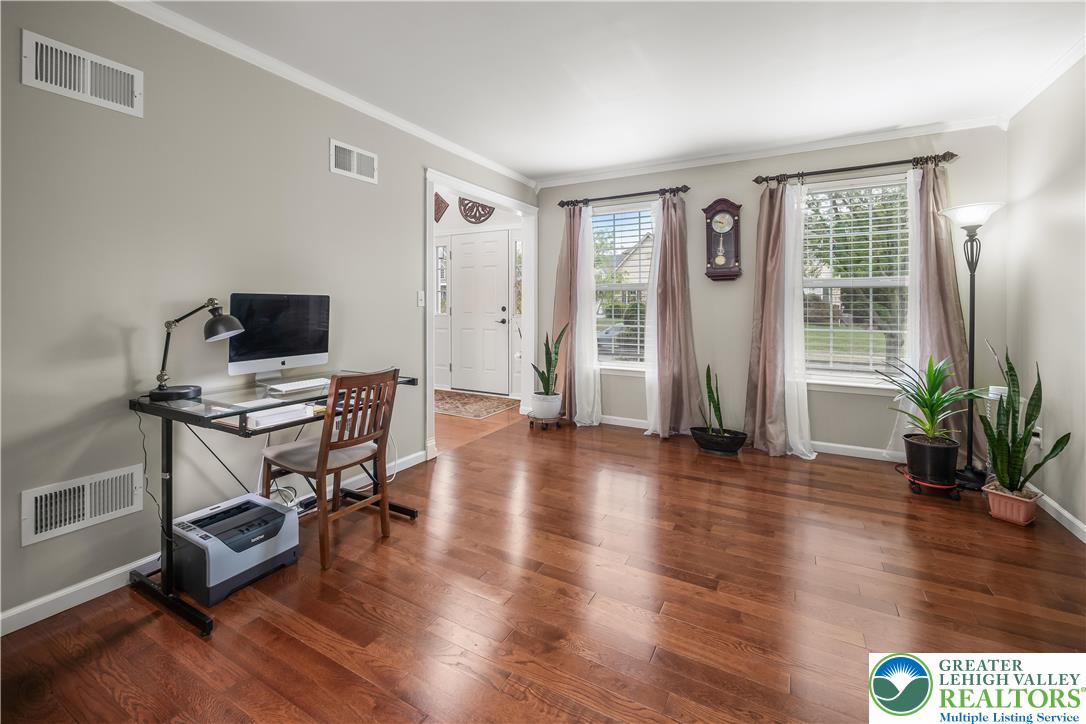 Forks Twp, Pennsylvania 18040, United States, 4 Bedrooms Bedrooms, ,3 BathroomsBathrooms,Residential,Active,225588