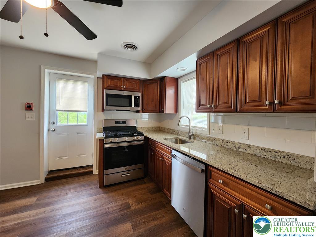 4034 Easton Avenue 1A 2nd Floor