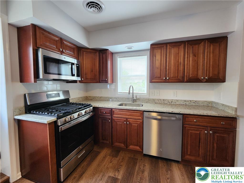 4034 Easton Avenue 1A 2nd Floor