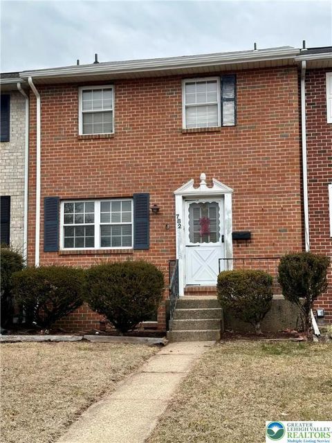 Photo of 782 Jefferson Street, Red Hill Boro, PA 18076 (MLS # 770850)