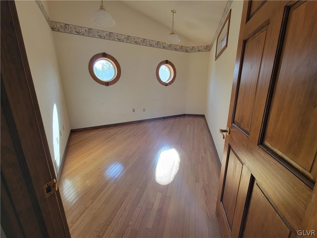 1108 Van Buren Road